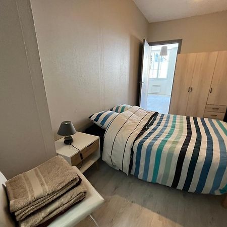Appartement F2 Au Plein Centre Du Puy-En-Velay Le Puy-en-Velay Exteriör bild